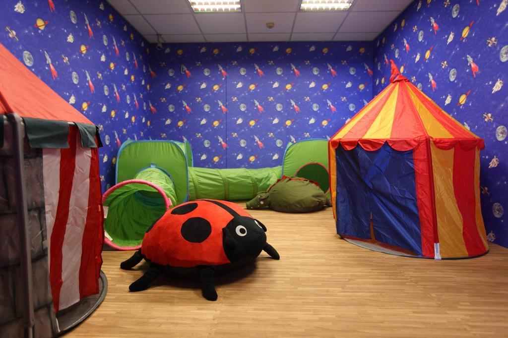 Chateau De Chine Hotel Hualien Bagian luar foto The children's playroom