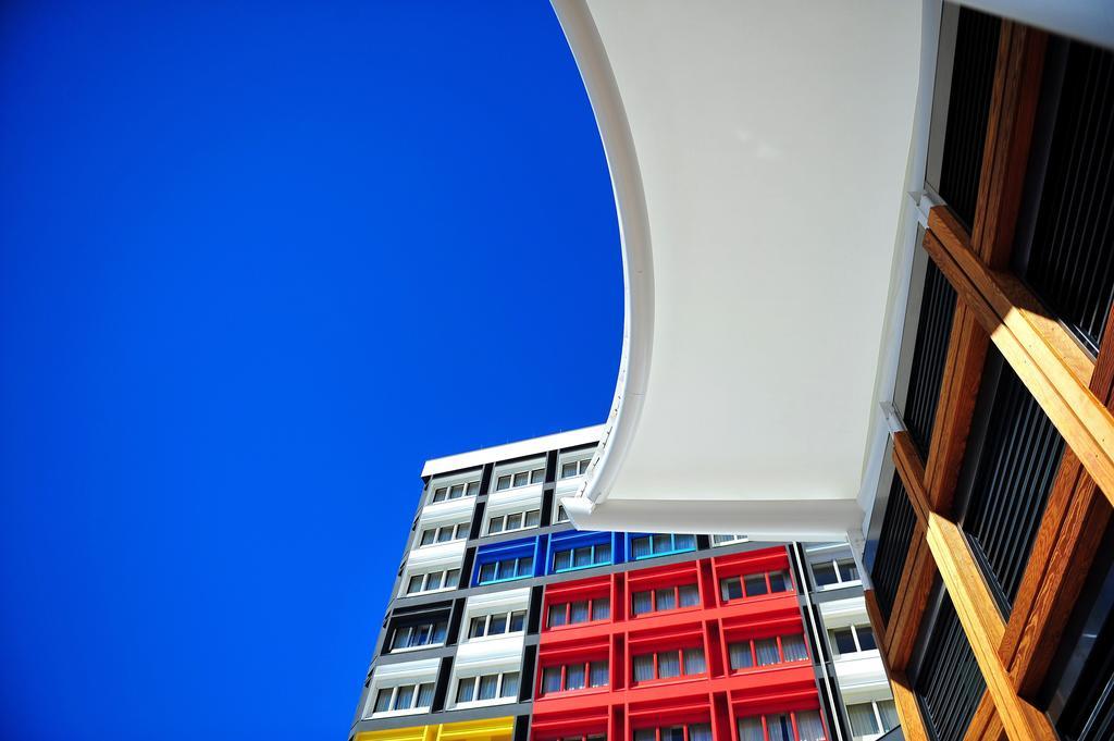 Chateau De Chine Hotel Hualien Bagian luar foto The exterior of the building