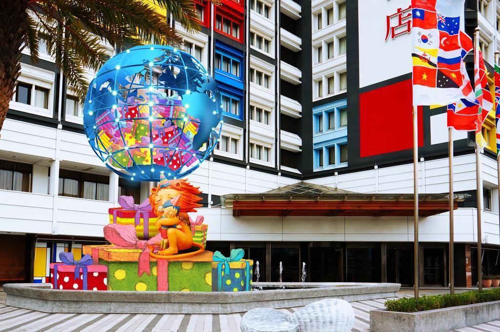 Chateau De Chine Hotel Hualien Bagian luar foto The 100th Anniversary of the University
