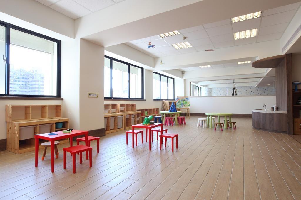 Chateau De Chine Hotel Hualien Bagian luar foto Kindergarten