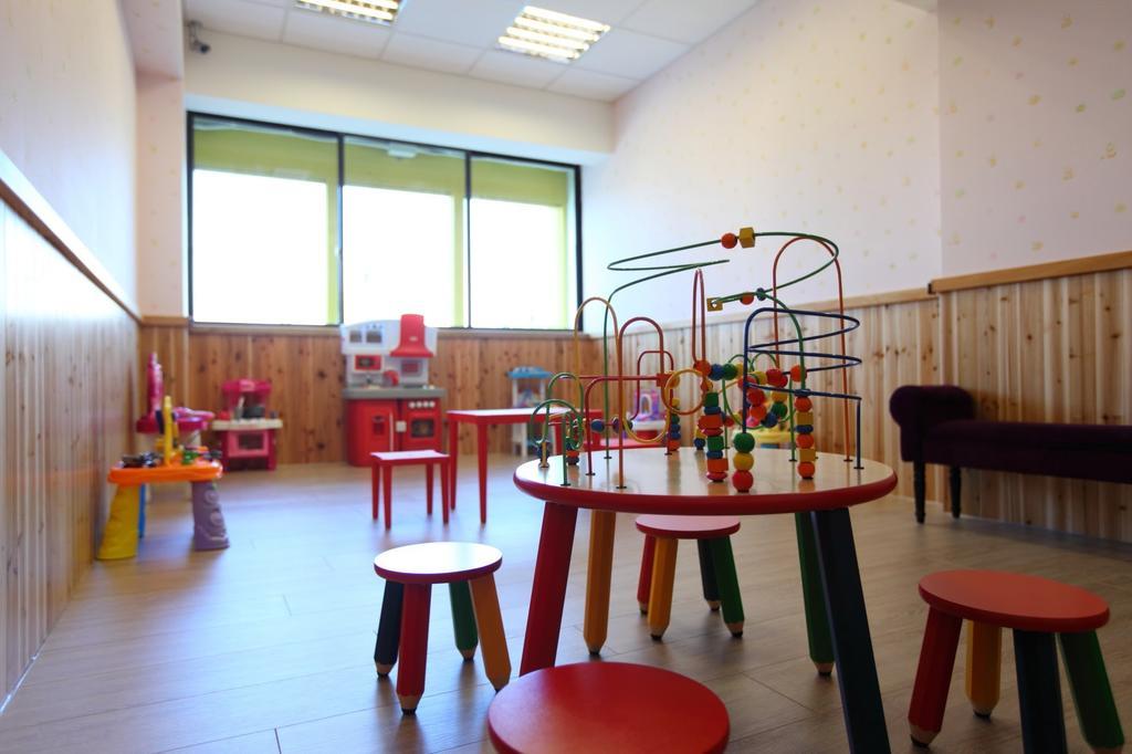 Chateau De Chine Hotel Hualien Bagian luar foto The Children's Hospital of Saint Louis